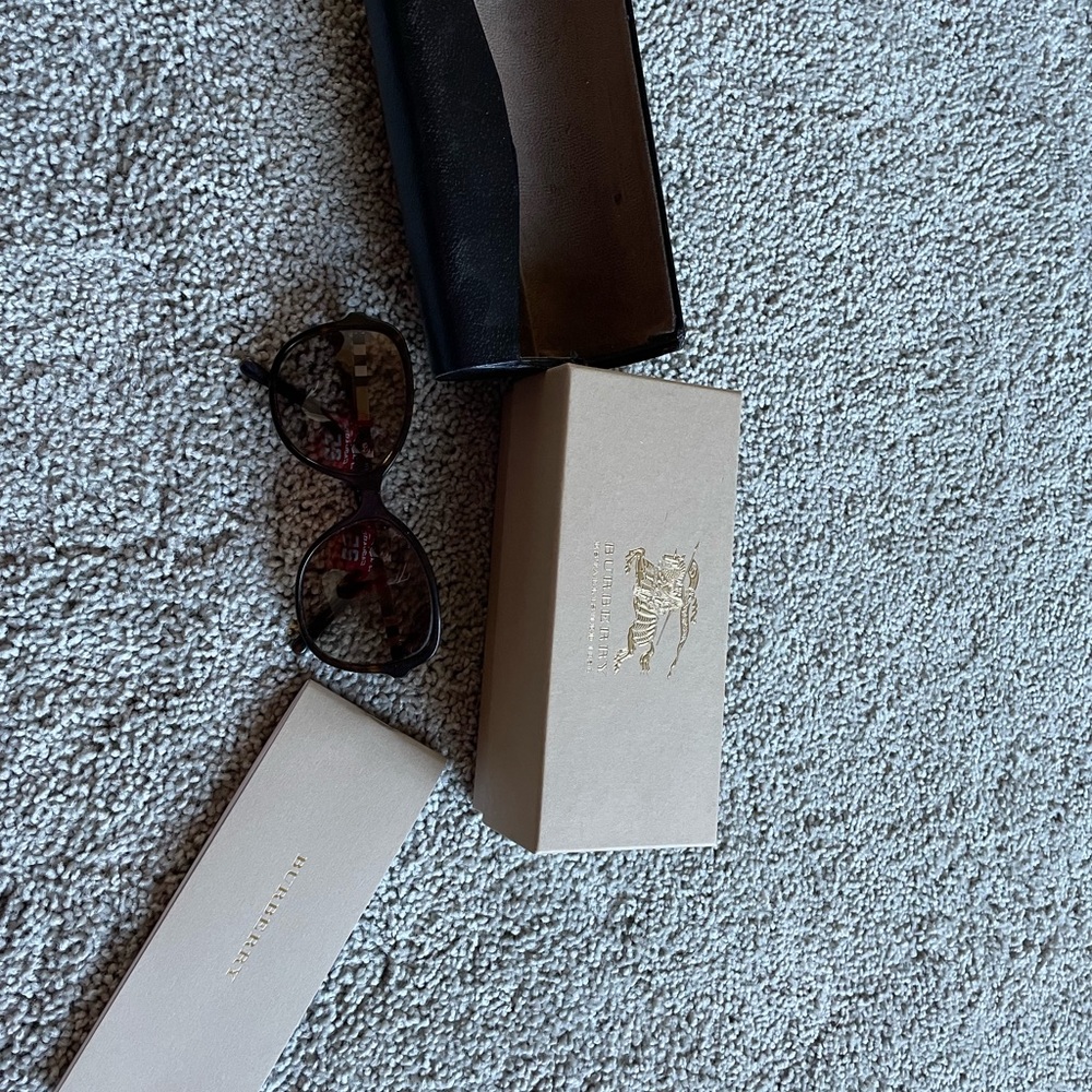 Burberry authentic sunglasses